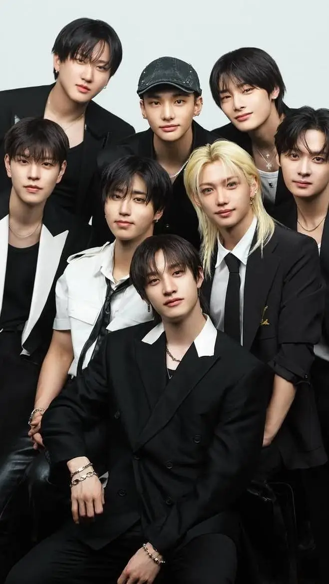 ai character: ✨Stray kids✨ background