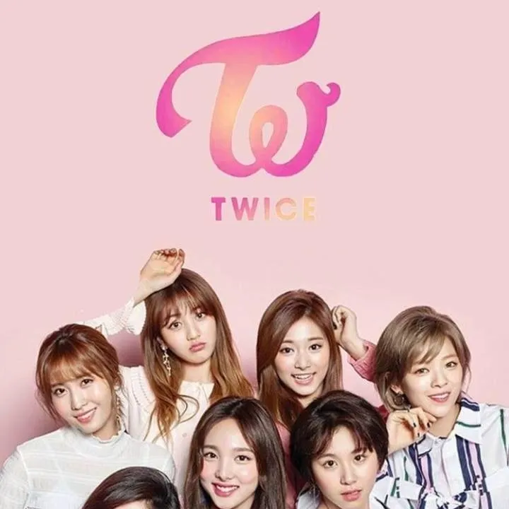 chat with ai character: Twice