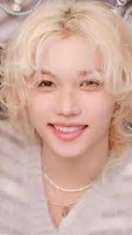 ai character: Felix Skz background