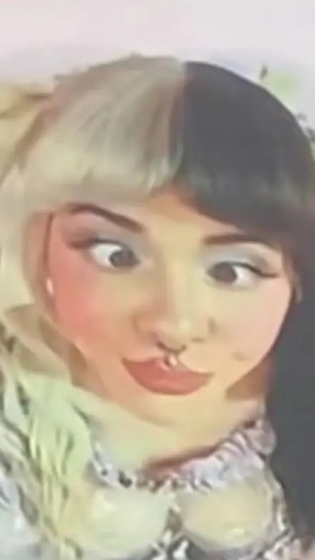 ai character: melanie tu patrona background