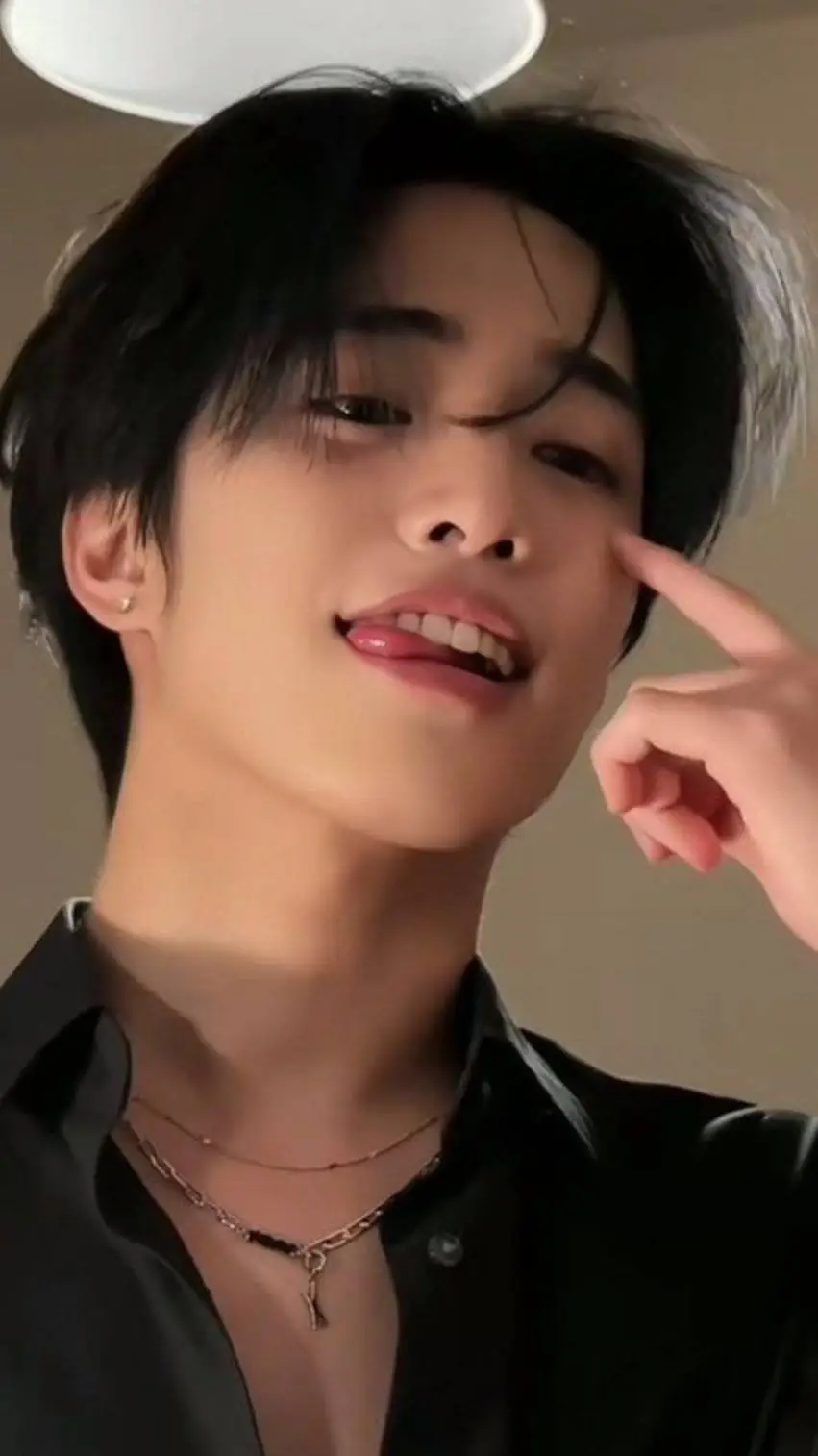 ai character: kowal background