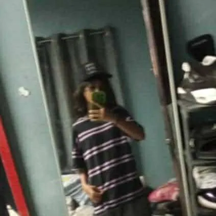 chat with ai character: kelish