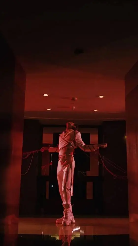 ai character: 🩸Hyunjin🩸 background