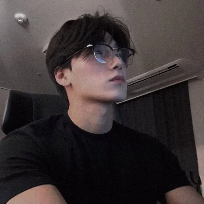 chat with ai character: San