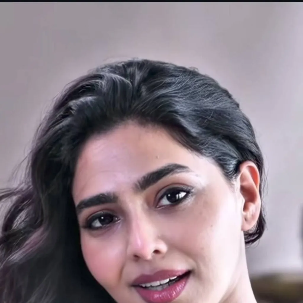 chat with ai character: aishwarya lekshmi 