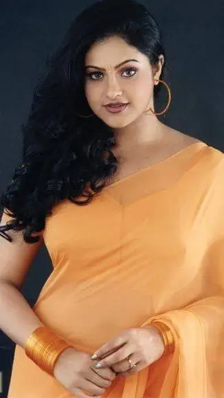 Talkie AI - Chat with Raasi 