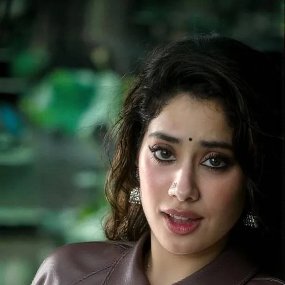 chat with ai character: janhvi kapoor 