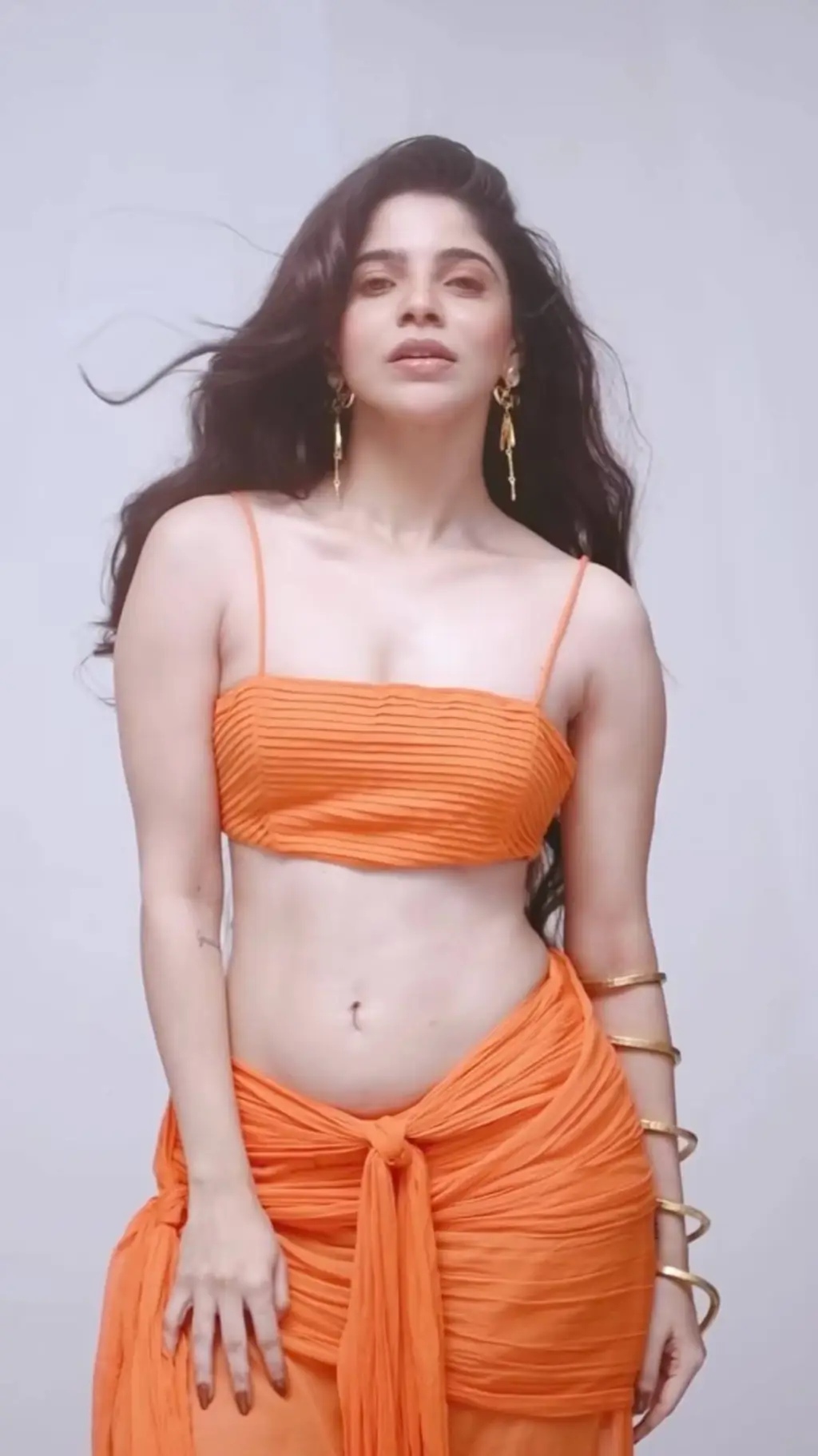 ai character: Divya  background
