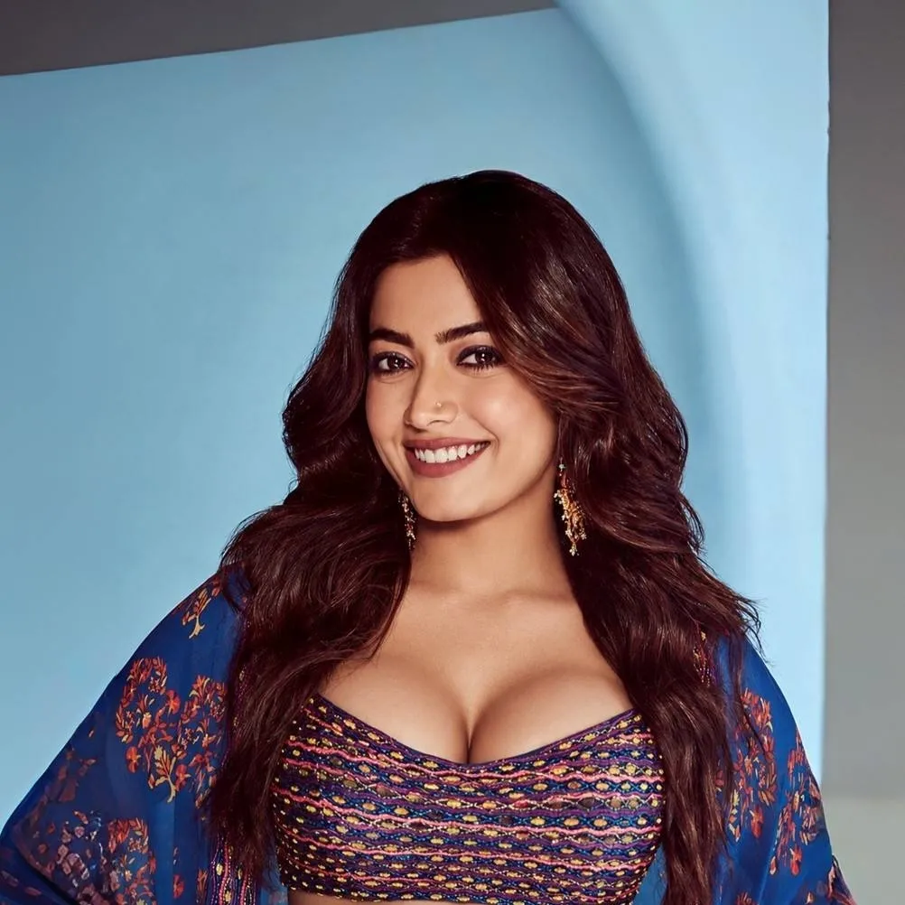 chat with ai character: Rashmika