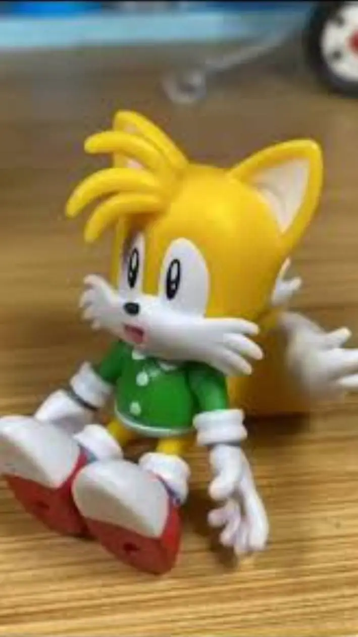 ai character: Tails Miles Prower background