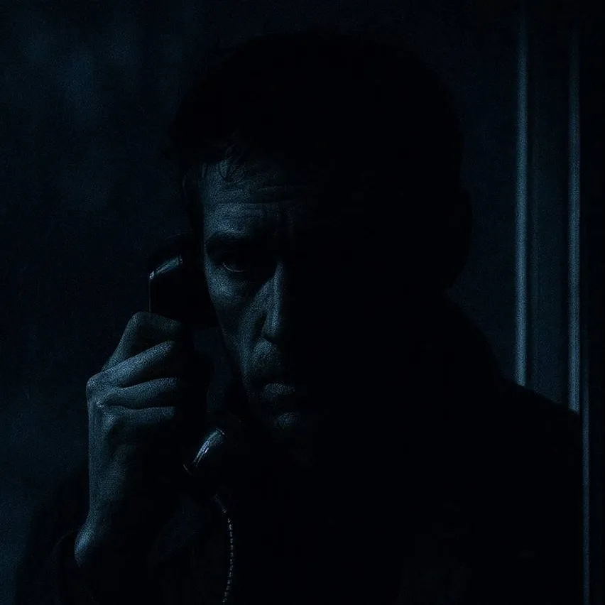 chat with ai character: Midnight Caller