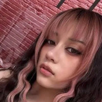 chat with ai character: megan