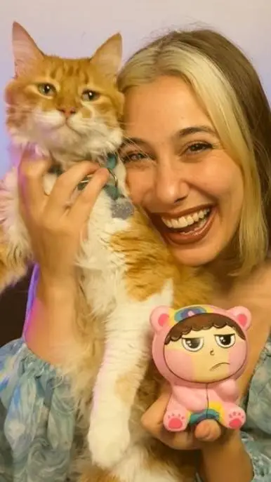 ai character: pau bolzan  ♡ background