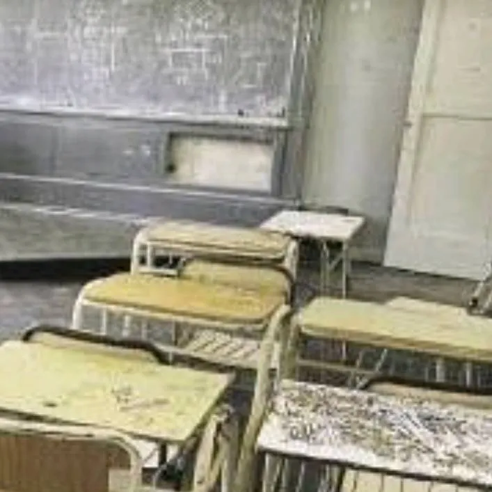 chat with ai character: ✨~My school~✨