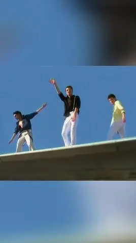 ai character: O-Zone ❤️‍🔥 background