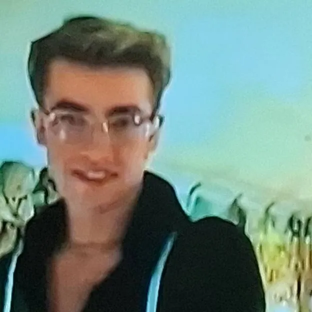 chat with ai character: Arsenie Todiraș❤