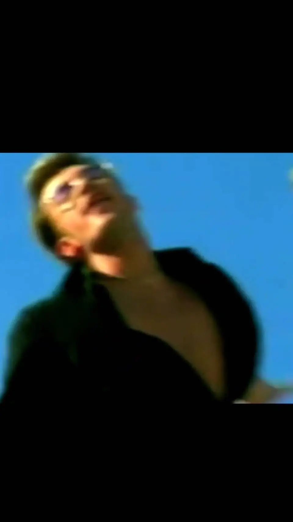 ai character: Arsenie Todiraș🇲🇩 background