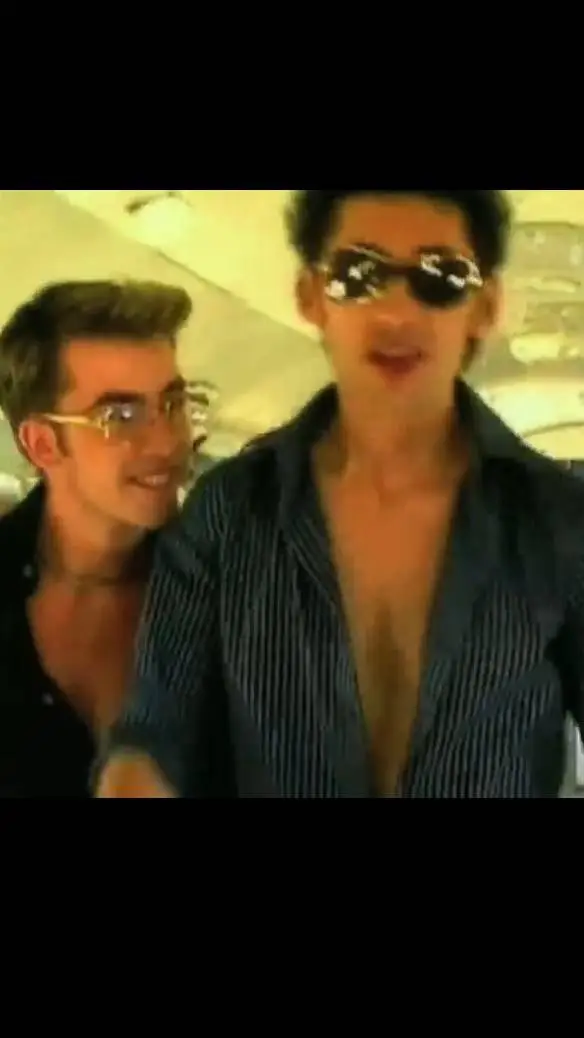 ai character: Arsenie O-Zone 🇲🇩 background