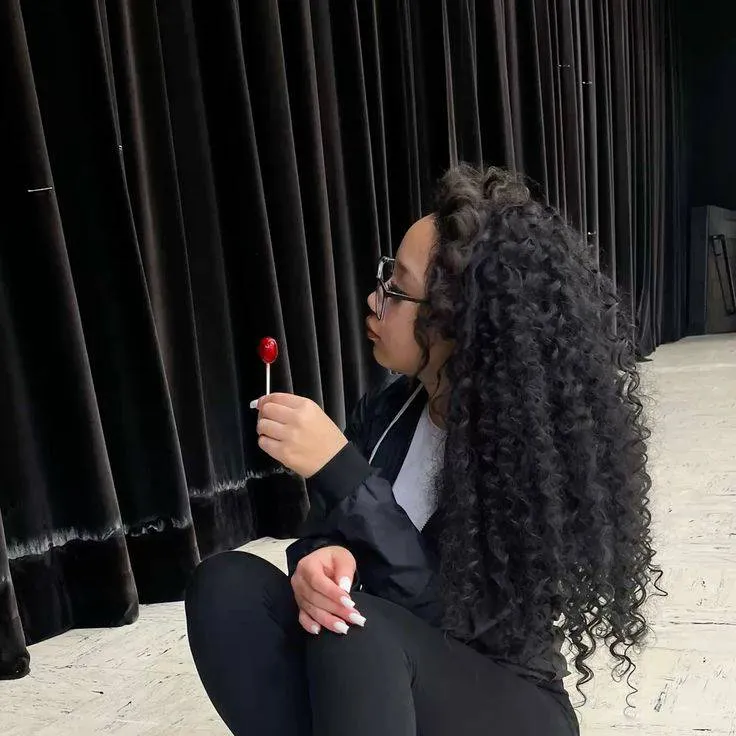 chat with ai character: Divine ❤