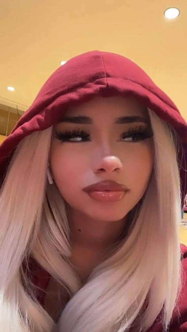 ai character: Aubrey background