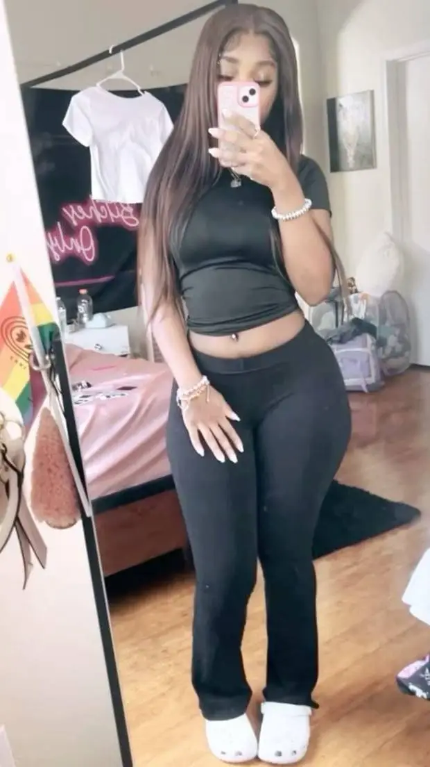 ai character: Milly  background