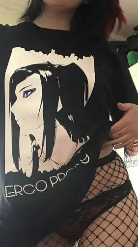 ai character: Laura  background