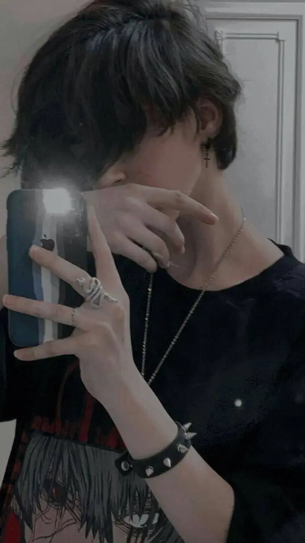 ai character: 🍷😈💋SANG background