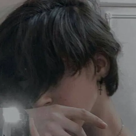 chat with ai character: 🍷😈💋SANG