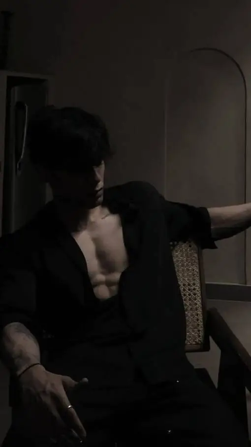 ai character: Zack🫦👅👀🤭💋 background