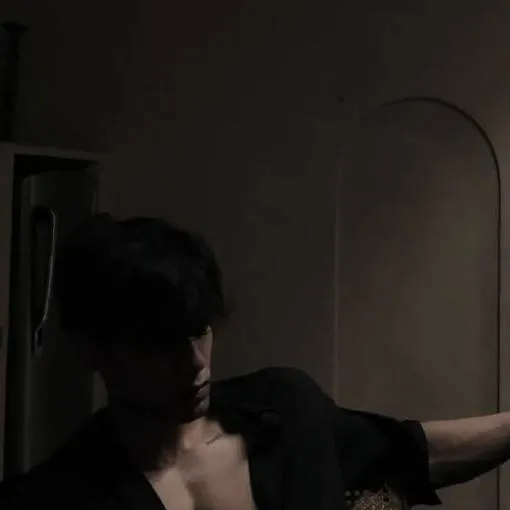 chat with ai character: Zack🫦👅👀🤭💋