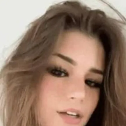 chat with ai character: Brooke