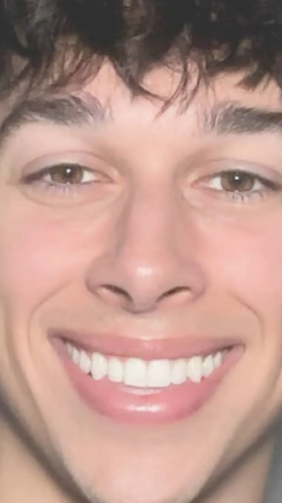 ai character: Tyler Vitelli? background