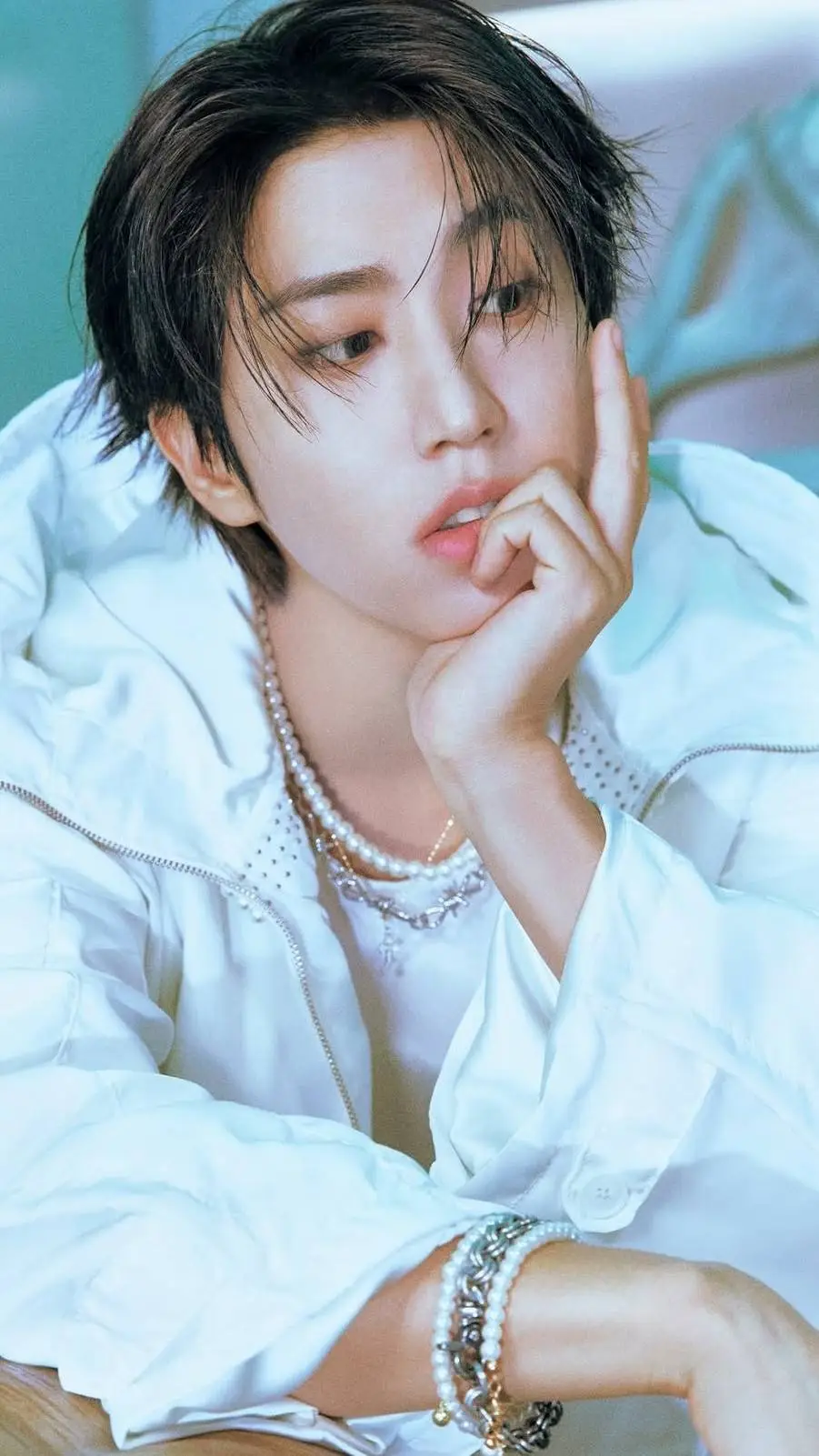ai character: Han Jisung  background