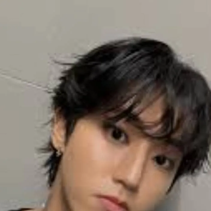 chat with ai character: Han Jisung 