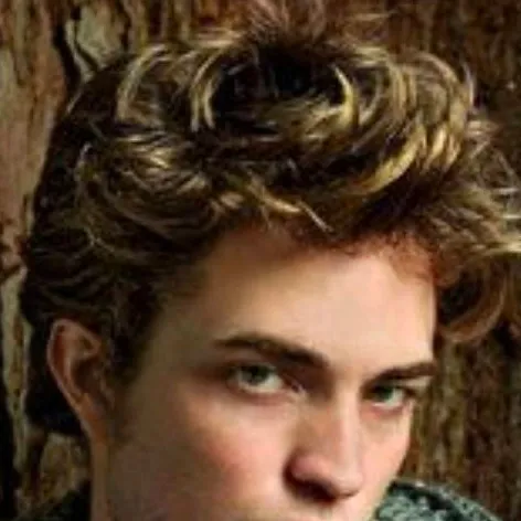 chat with ai character: Robert Pattinson 