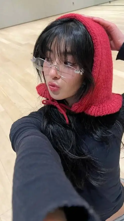 ai character: ⚓🛡️ SOPHIA 🛡️⚓ background