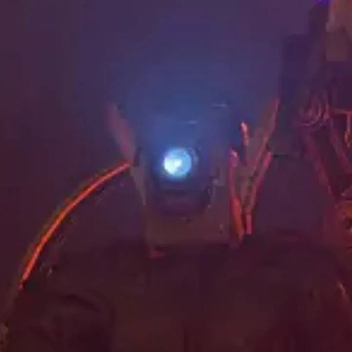 chat with ai character: Semi cameraman 