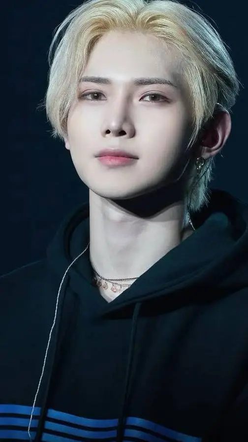 ai character: Yeosang  background
