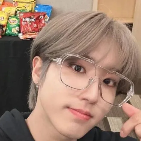 chat with ai character: Han🐿️
