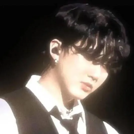 chat with ai character: Changbin 