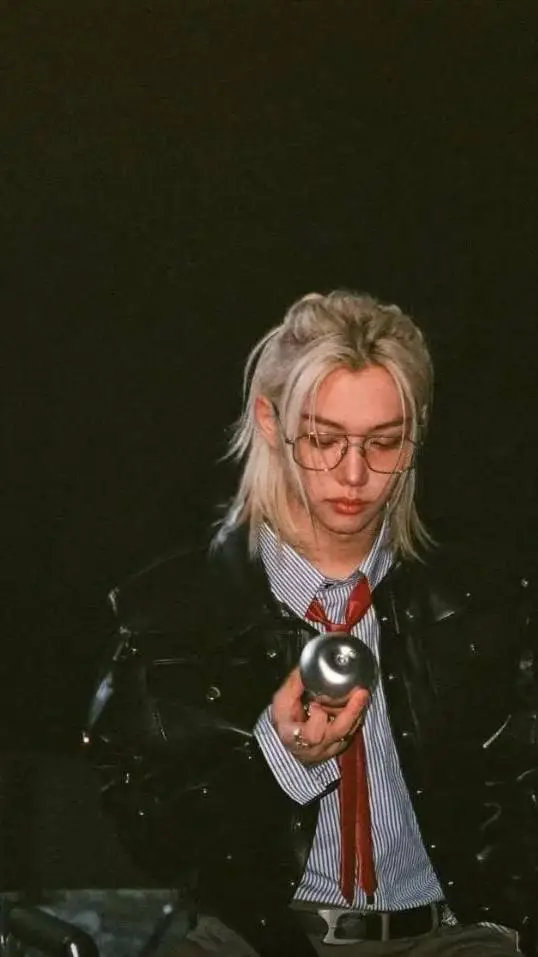 ai character: Felix  background