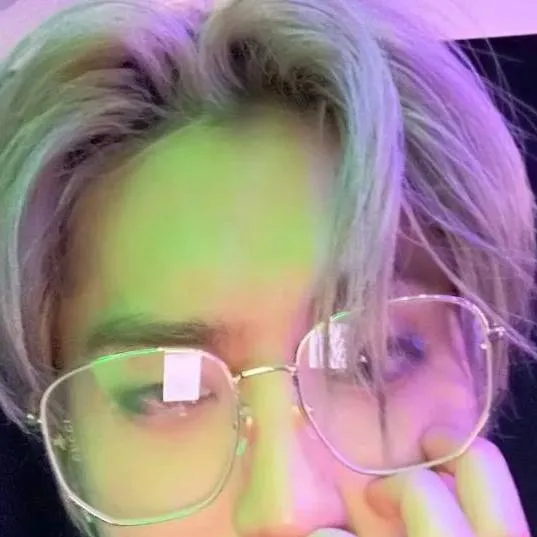 chat with ai character: Han Jisung 