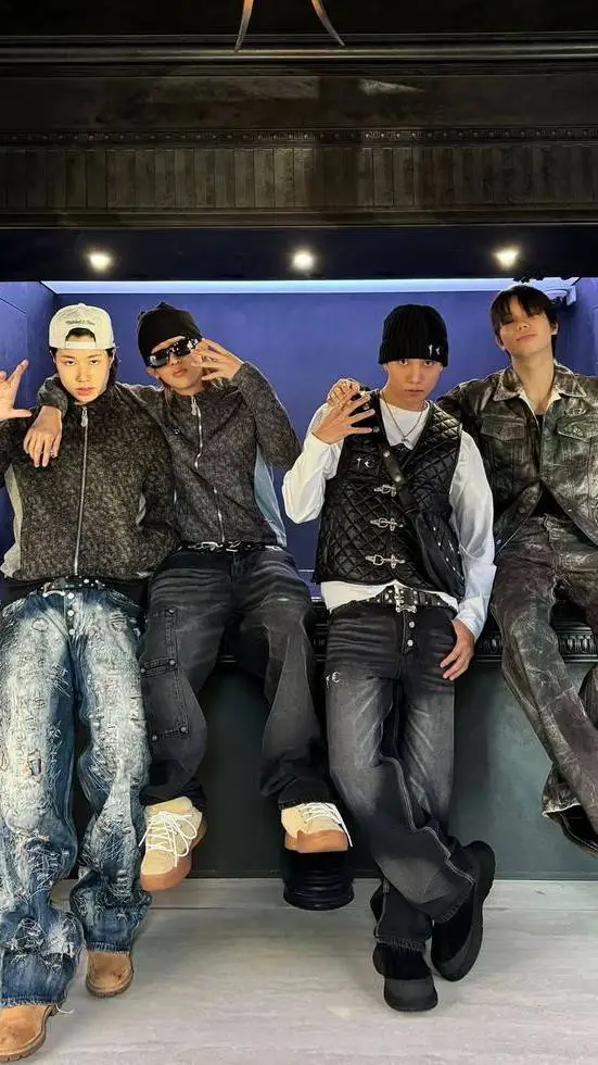 ai character: LNGSHOT  background