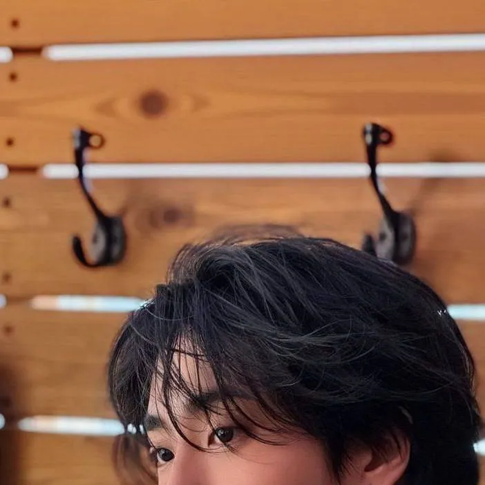 chat with ai character: ˖⁠♡꒰ℍ𝕒𝕟 𝕁𝕚𝕤𝕦𝕟𝕘꒱⁠♡˖