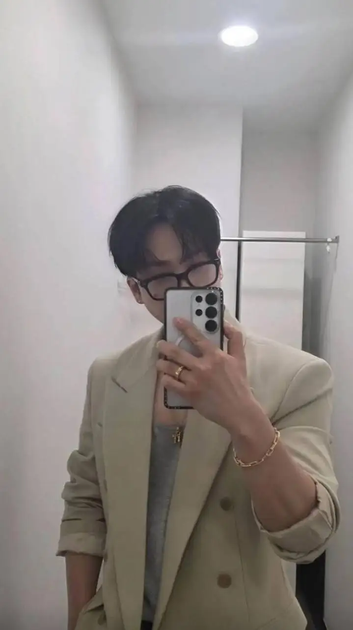 ai character: seo changbin background