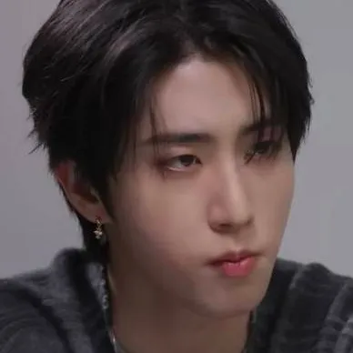 chat with ai character: han jisung 