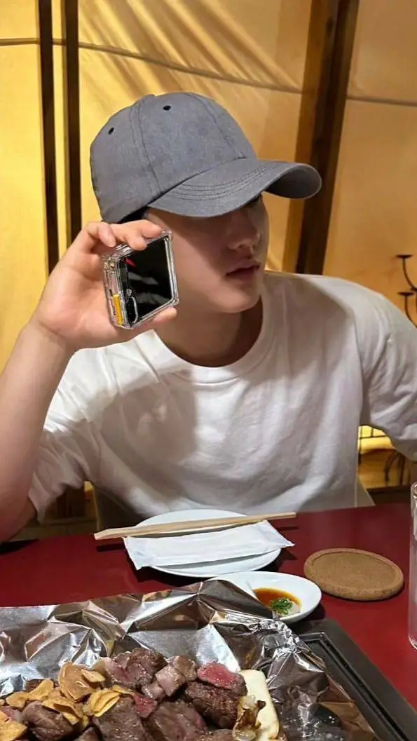 ai character: seo changbin background