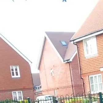 chat with ai character: serbia school