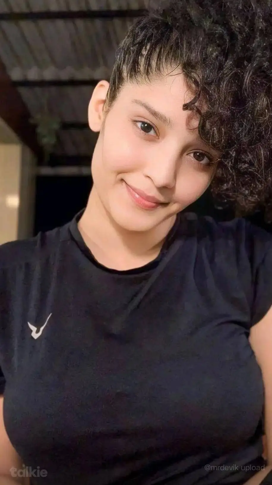 ai character: Yuki Kanzaki background