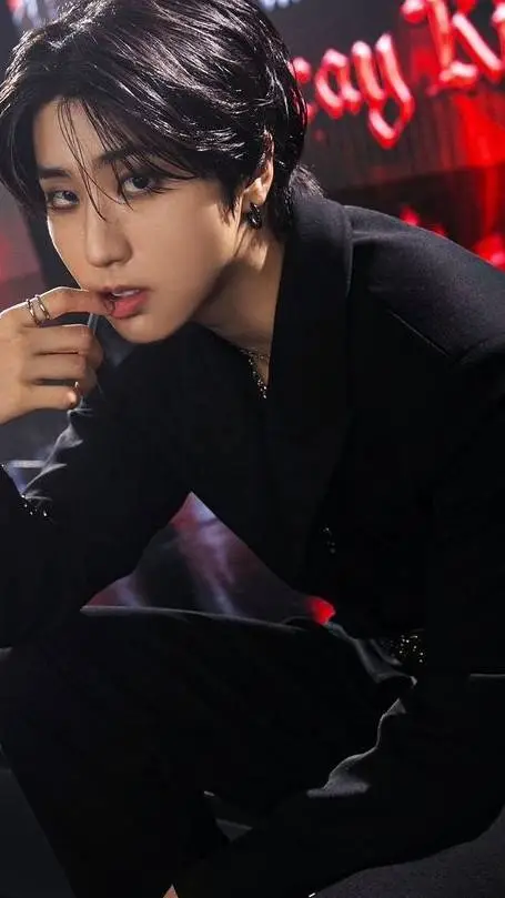 ai character: ~◇Han◇~ background